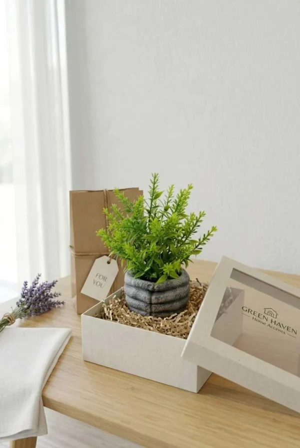 Elivera HoldNature Hand Planter - Fine Leaf Stone Pot