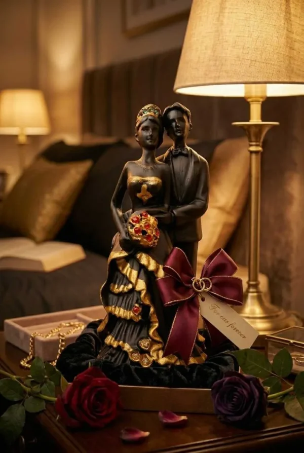 Elivera Romantic Couple Sculpture - Elegant Embrace Edition