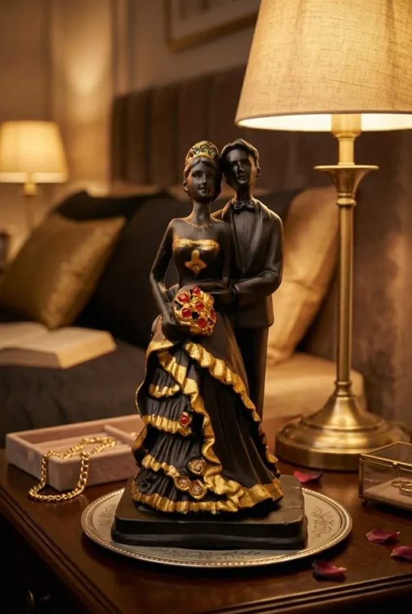 Elivera Romantic Couple Sculpture - Elegant Embrace Edition